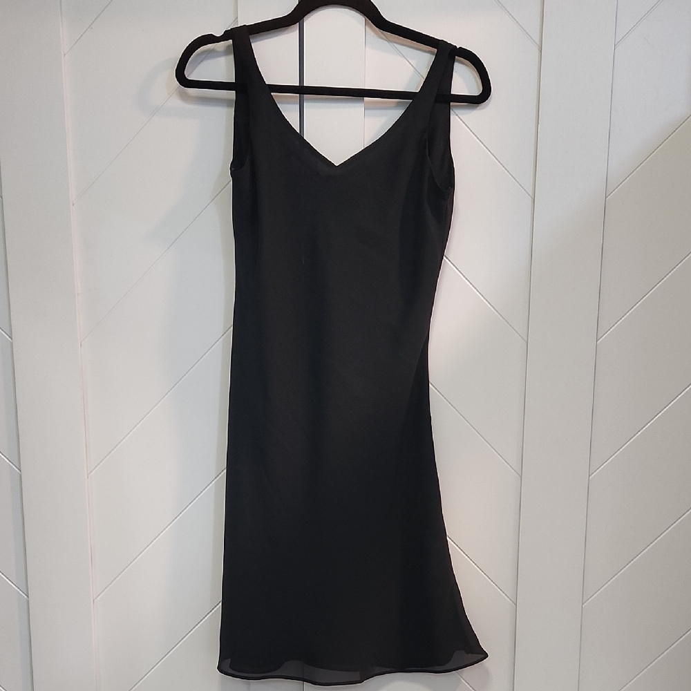 Elegant Black Sleeveless Dress